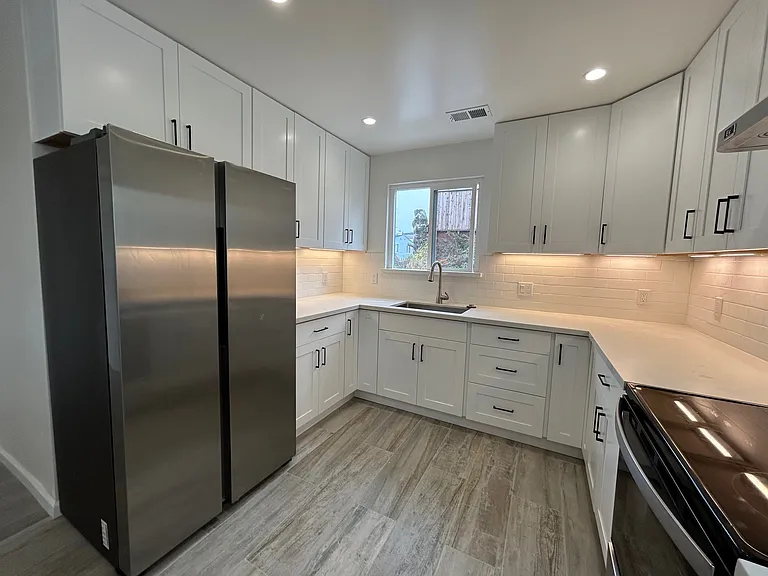380 Eastmoor Ave #1 — Photo 2