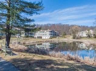 6 Heritage Dr #C, Chatham, NJ 07928