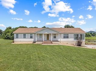 5464 Pendergrass Rd, Byrdstown, TN 38549