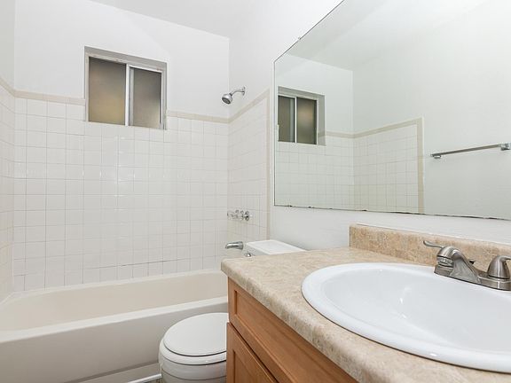 4th image of 2209 S Granada Dr #B