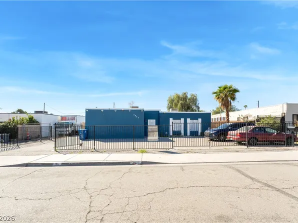 3825 Raymert Dr, Las Vegas, NV 89121