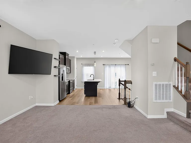 151 Seldovia Dr — Photo 12