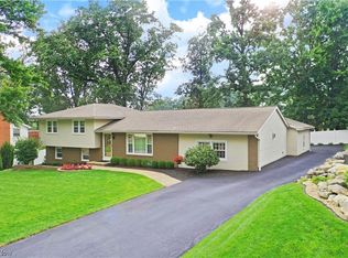 8497 Deer Creek Ln NE, Warren, OH