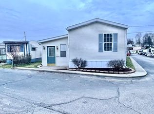 14 Carol Lee Dr NW, Barberton, OH 44203