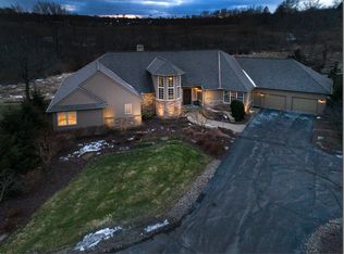 32000 Pinetree Rd, Pepper Pike, OH 44124
