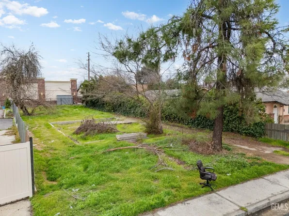 640 3rd St, Mc Farland, CA 93250