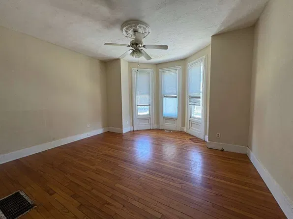 224 Lloyd St, New Haven, CT 06513