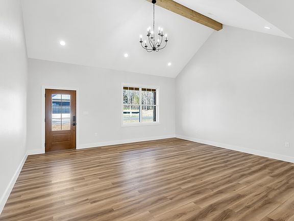 2nd image of 40 Ellie Ct
