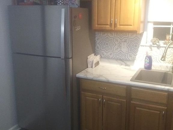 3rd image of 6704 Currington Cir