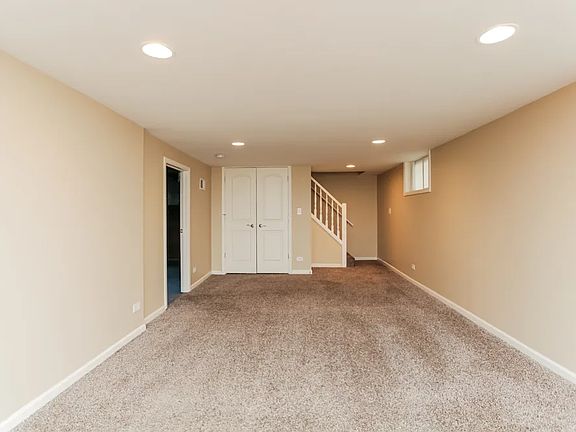 2nd image of 9552 S Sacramento Ave