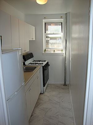 5th image of 411 E 83rd St APT 4E