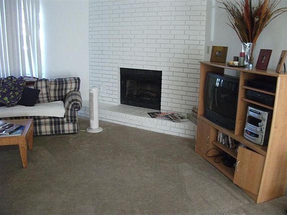 3rd image of 10757 Sandpiper Dr