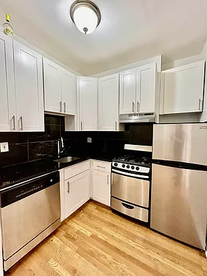 Rented by City Connections Realty | media 6