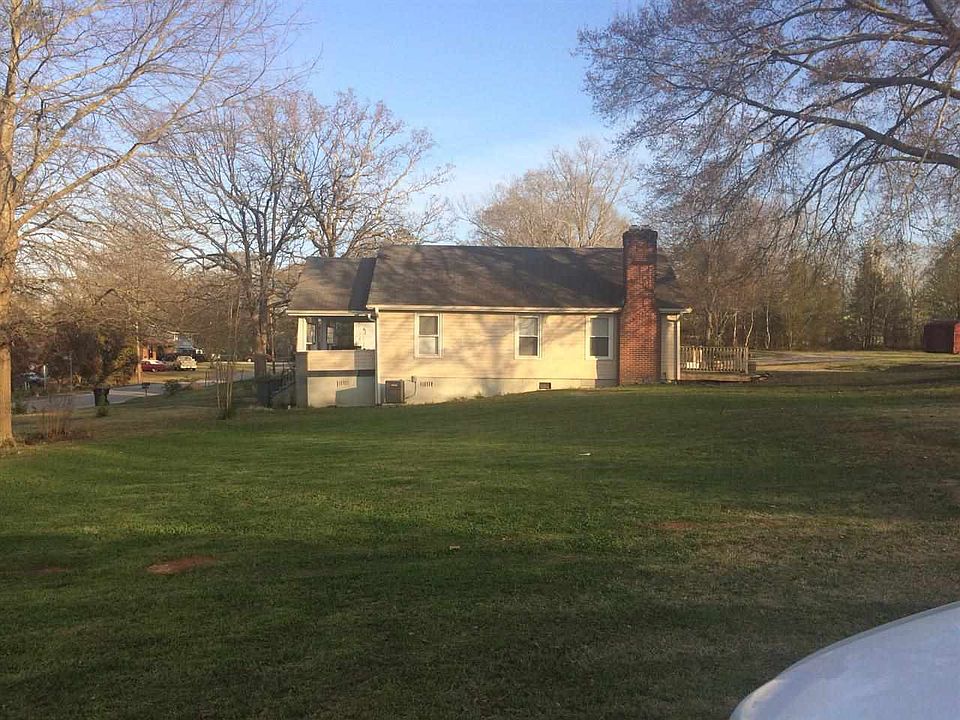2nd image of 405 Cornelia Ave