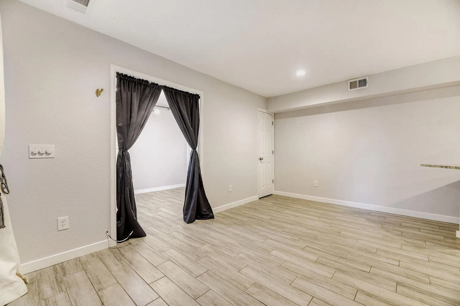 Charming Updated 2-Bed 1-Bath Condo — Photo 3