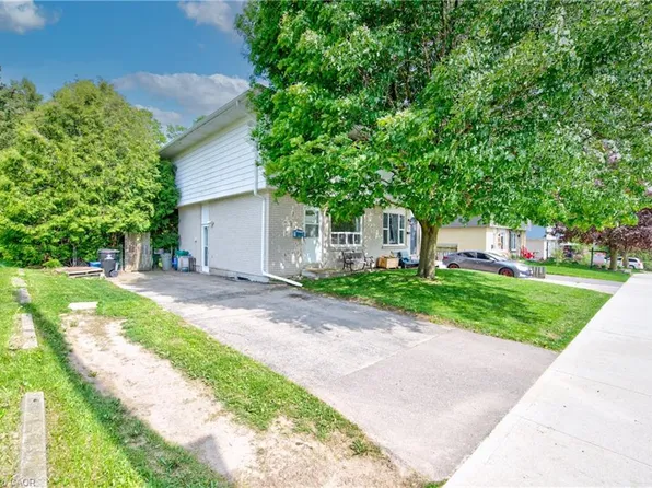 57 Clemens Ave, Cambridge, ON N3C 2W6