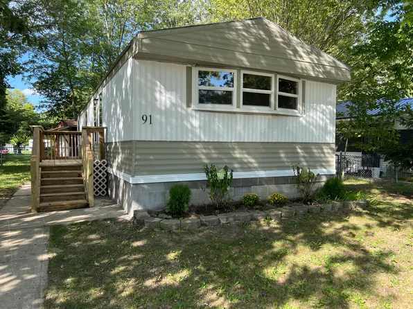 91 Rosewood Dr, Cicero, IN 46034