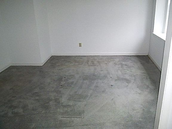 2nd image of 1015 Saint Andrews Dr