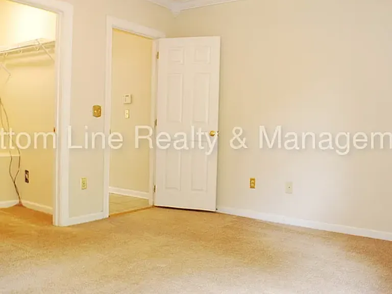 7800 Ocala Rd #B — Photo 5