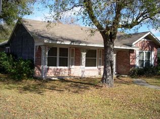 1202 E Brazos St, Victoria, TX 77901