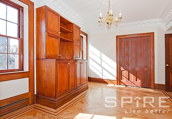 4th image of 37 Cranberry St #4