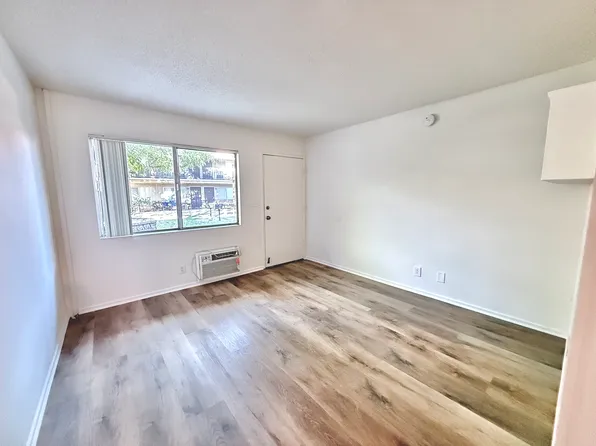 (undisclosed Address), Van Nuys, CA 91405