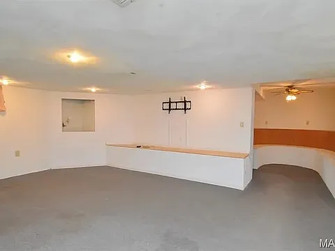 2949 Iowa St — Photo 22