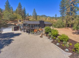 2135 Old Military Rd, Central Point, OR 97502