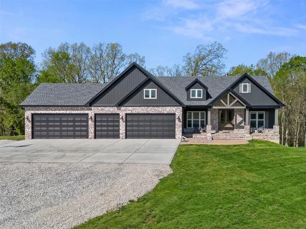 63 Parc Forest Trl, Hawk Point, MO 63349