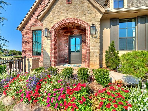 4th image of 16413 Rhone Dr