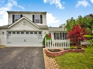 1882 Queens Meadow Ln, Grove City, OH 43123