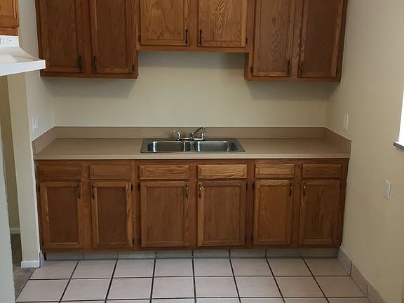 3rd image of 23673 Banbury Cir APT 6
