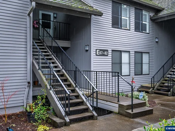 4000 Carman Dr APT 68, Lake Oswego, OR 97035