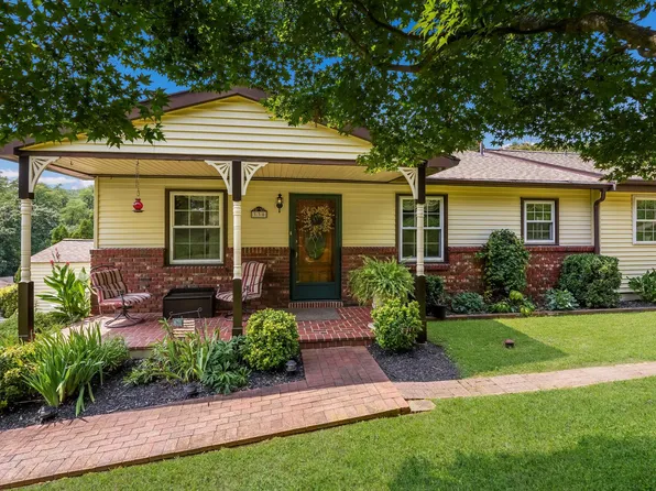 330 Cedar Ave, Langhorne, PA 19047