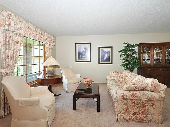 Elegant living room!