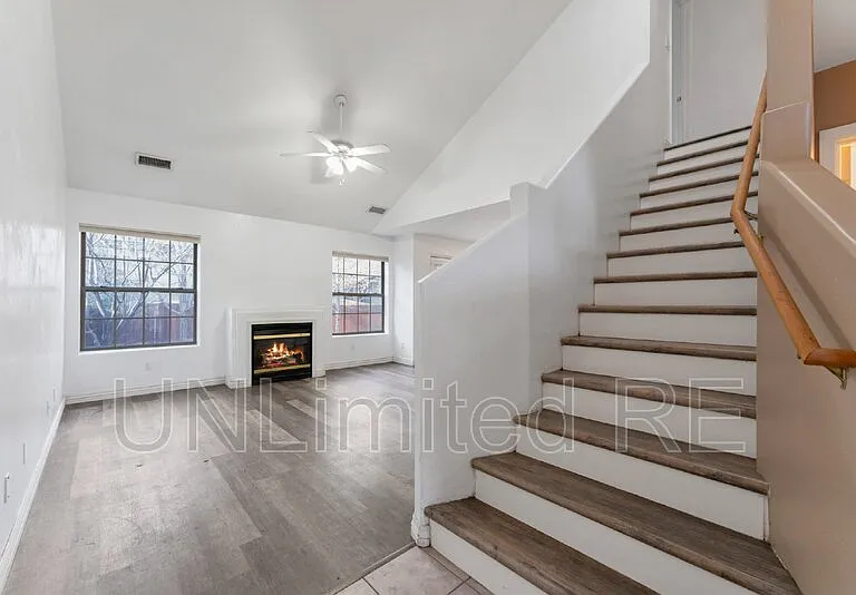 2433 S Seclusion Ln — Photo 6