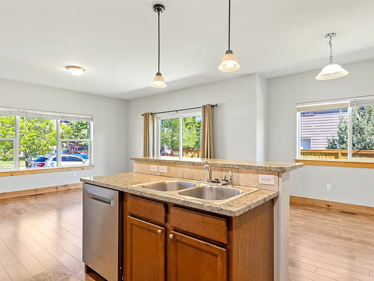 2781 Renee Way — Photo 10