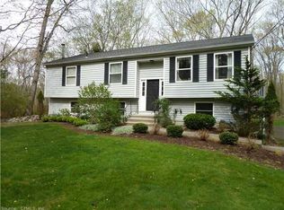 91 Cedar Hill Rd, Guilford, CT 06437