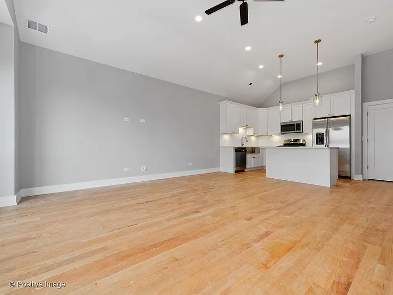 2307 W 19th St #3 — Photo 15