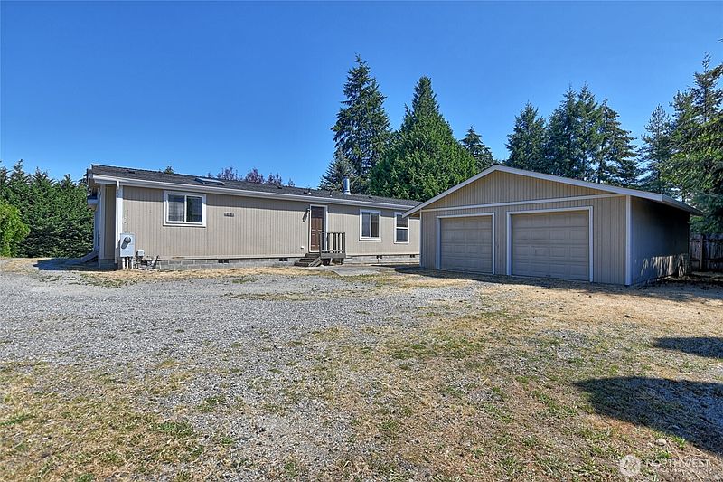 2nd image of 3104 138th Street SE