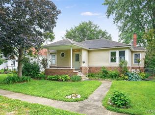 217 W Walnut St, Benld, IL 62009