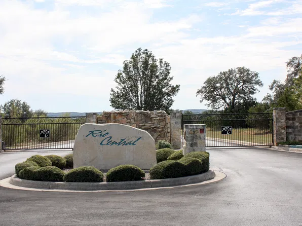 559 Rio Ridge Pkwy, Spring Branch, TX 78070