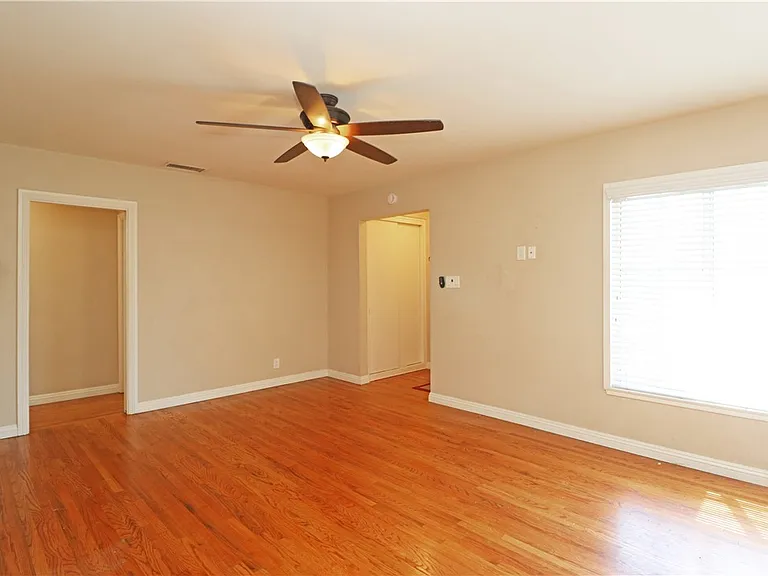 412 Catalpa Ave — Photo 4