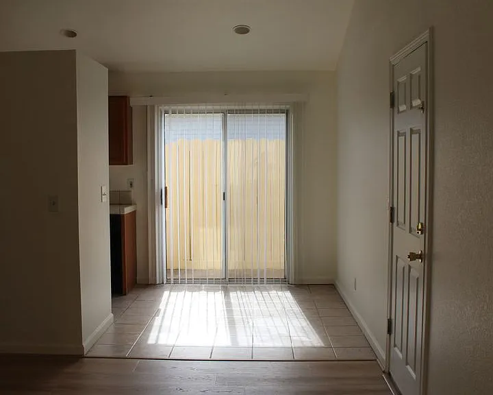 440 Sonoma Ave — Photo 5
