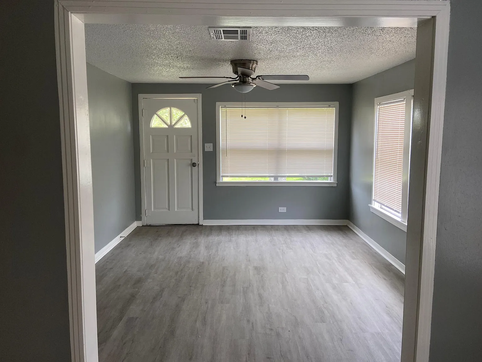 2809 Sims Ave — Photo 4