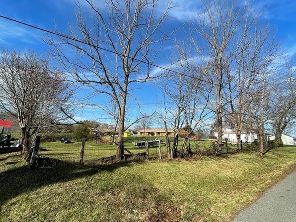 W Union St, Wytheville, VA 24382