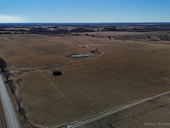 4th image of 2 Keller Rd