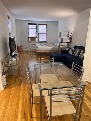 Rented by CPRE NY LLC | media 10