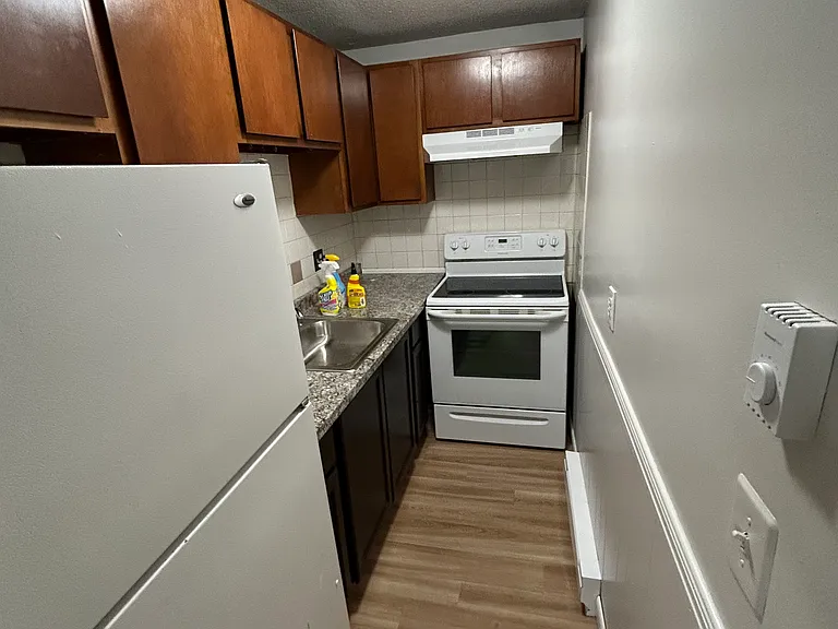 14-16 Sisson St #16R1 — Photo 6