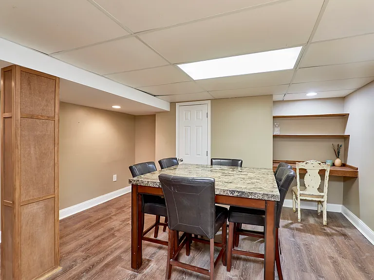 5210 Pernod Ave — Photo 40